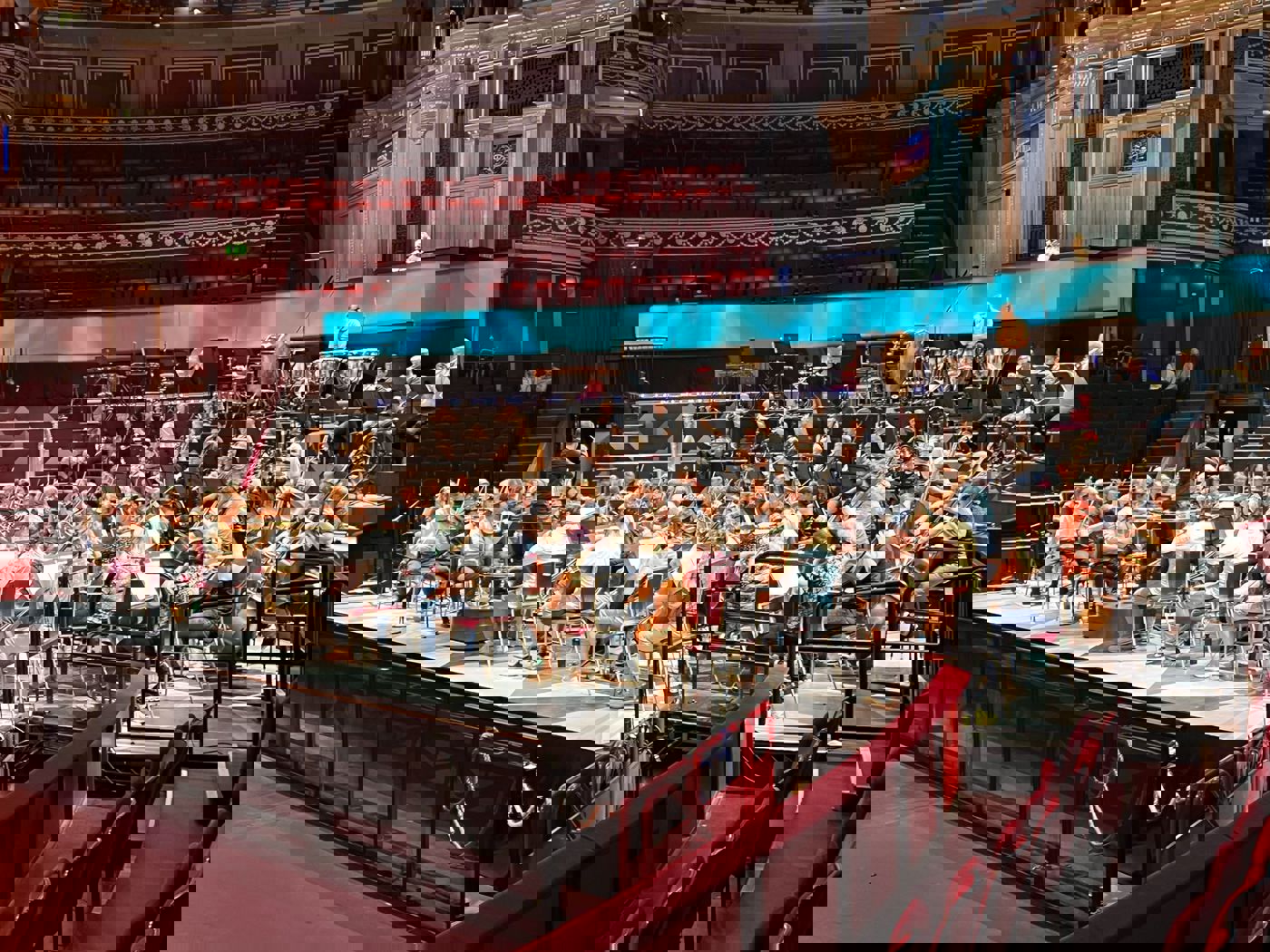 100